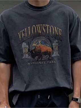 Yellowstone Men’s Gray Short Sleeve T Shirt, size XL